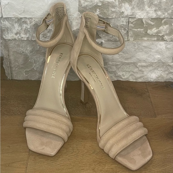 KENNETH COLE NEW YORK HART WOMENS HEEL. Wear any occasion SIZE 6.5 BUFF NWT - Picture 5 of 9